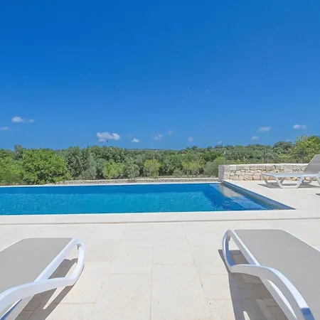 Antares Con Piscina Villa Ostuni